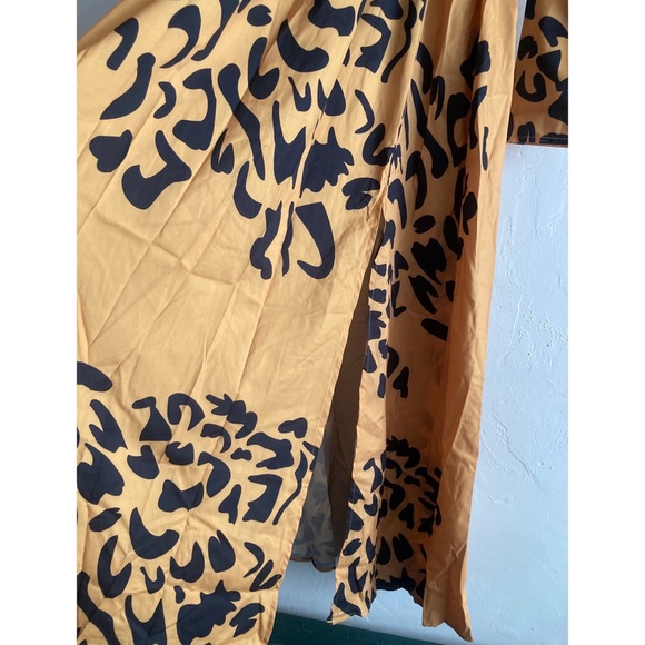 🌀NWT Yellow and black Maxi Dress - Picture 3 of 14